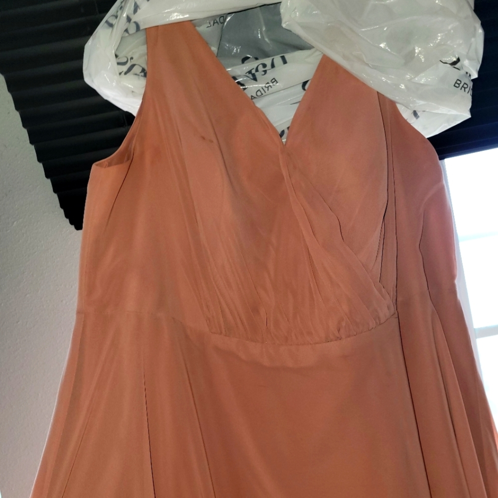 Prom/wedding dress worn 1 time